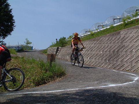 mtb_040425_104136_480.jpg