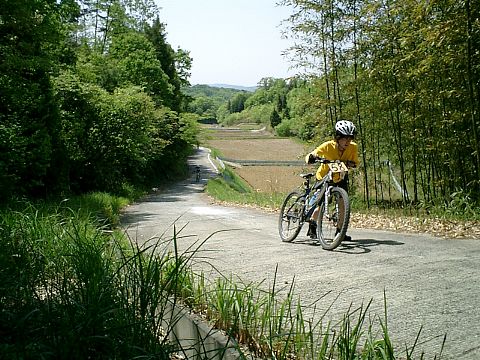 mtb_040425_104549_480.jpg