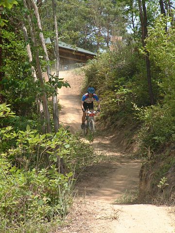 mtb_040425_123724_480.jpg